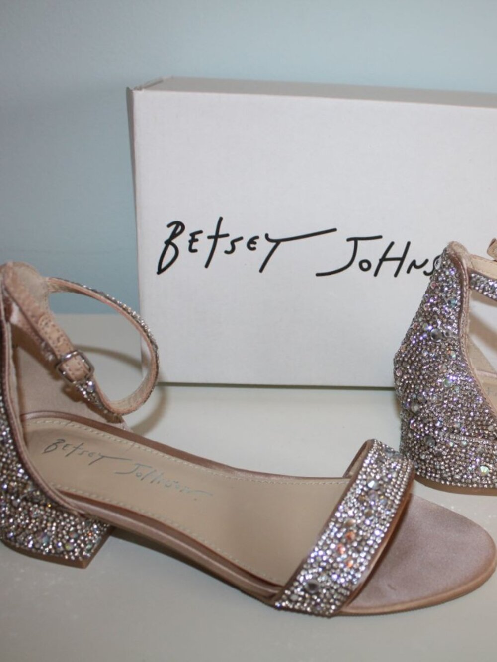 Betsey Johnson Kids Mari Champagne Size 2 Glass Rhinestone Special Occasion Heel